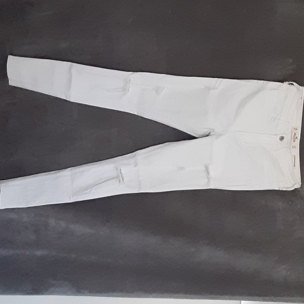 Hollister White High Waisted jeans